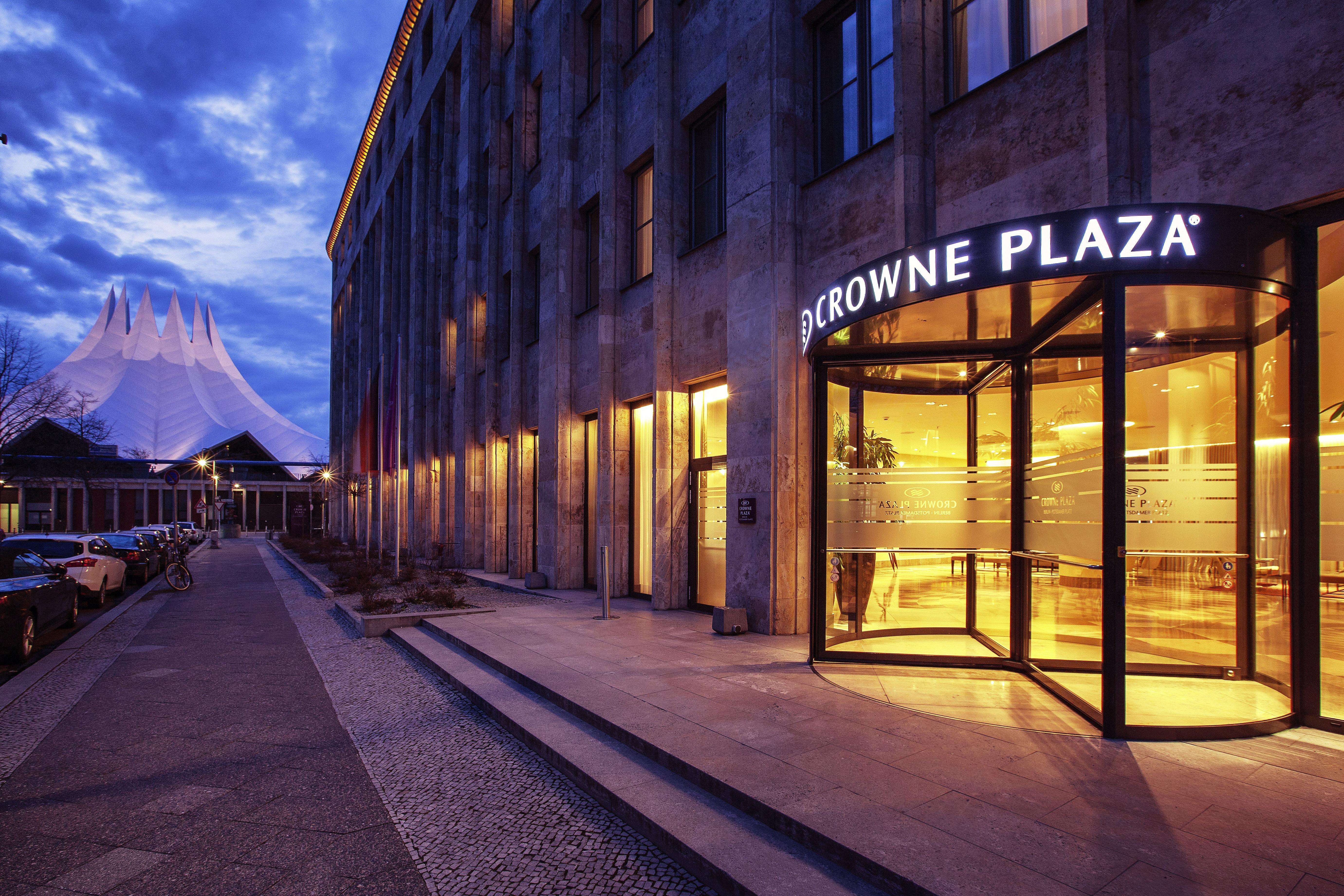 Crowne Plaza Berlin - Potsdamer Platz, An Ihg Hotel Exterior photo